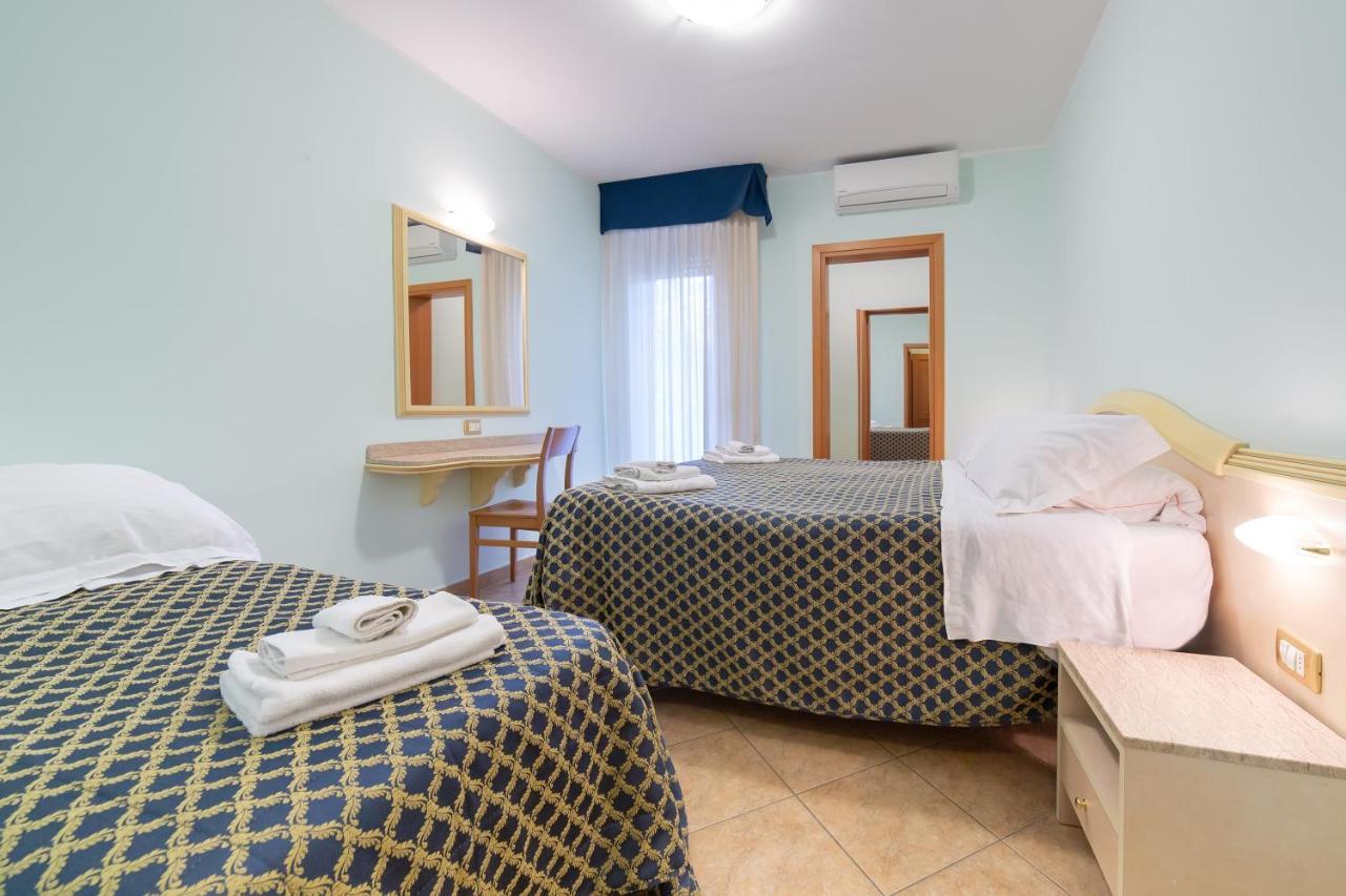 Residenza Melucci Aparthotel Rimini Buitenkant foto