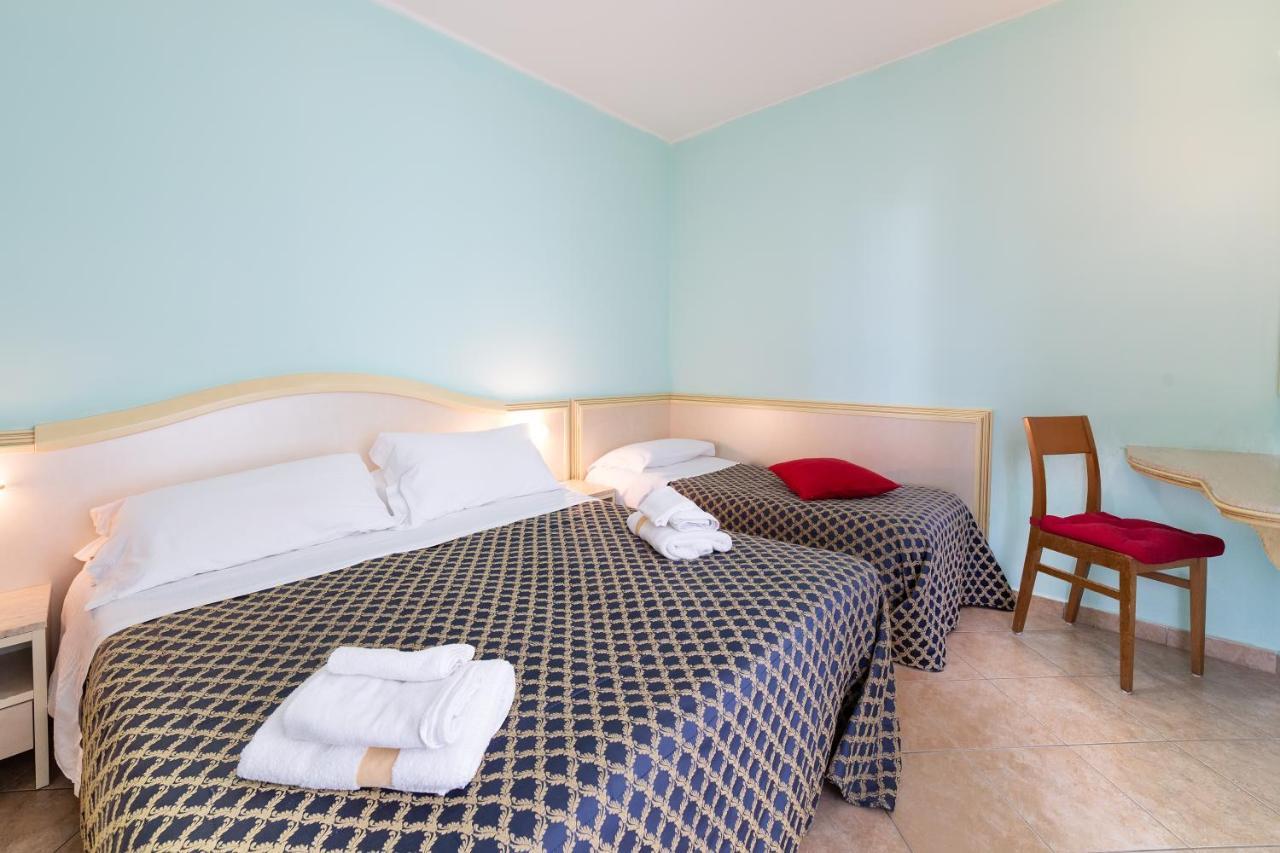 Residenza Melucci Aparthotel Rimini Buitenkant foto
