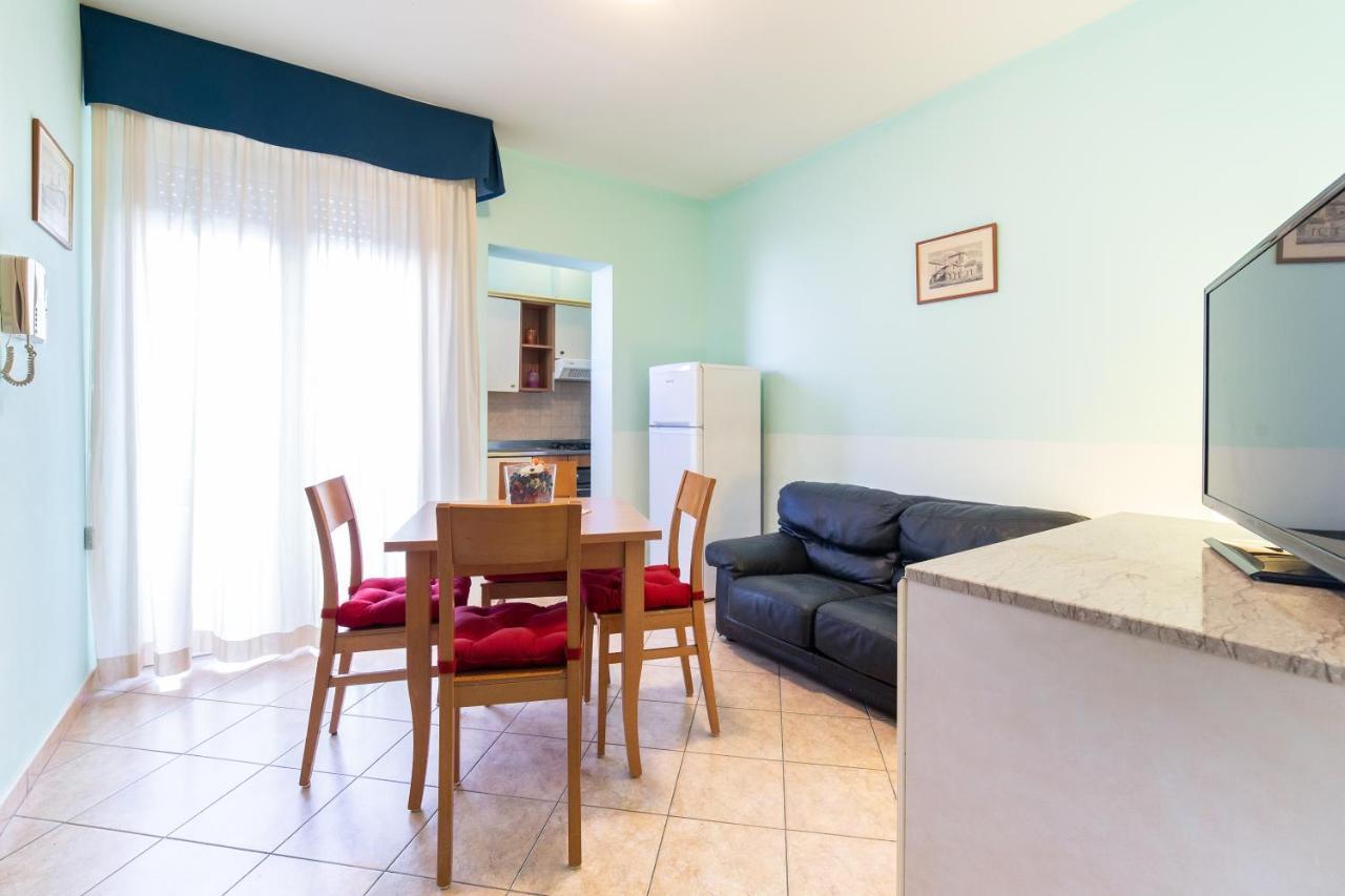 Residenza Melucci Aparthotel Rimini Buitenkant foto