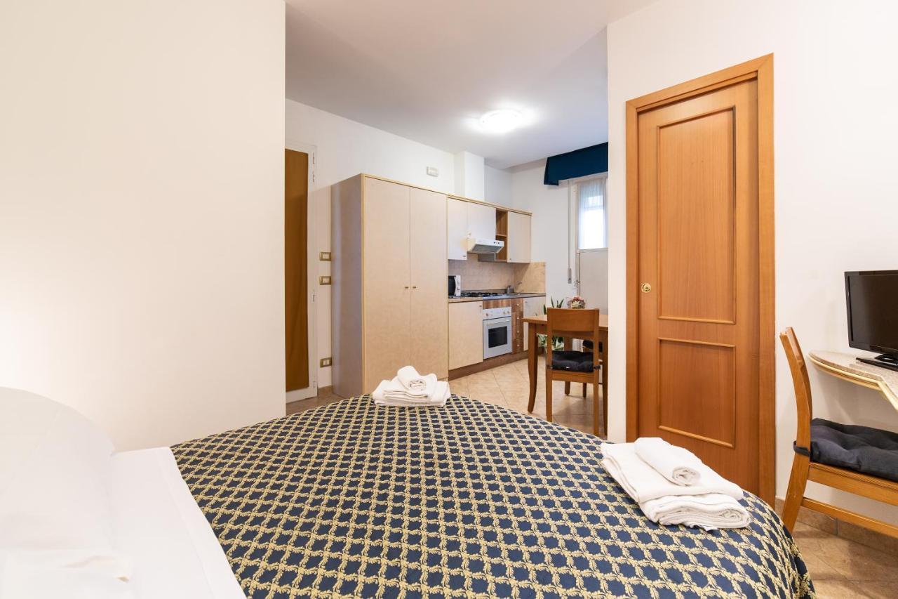 Residenza Melucci Aparthotel Rimini Buitenkant foto