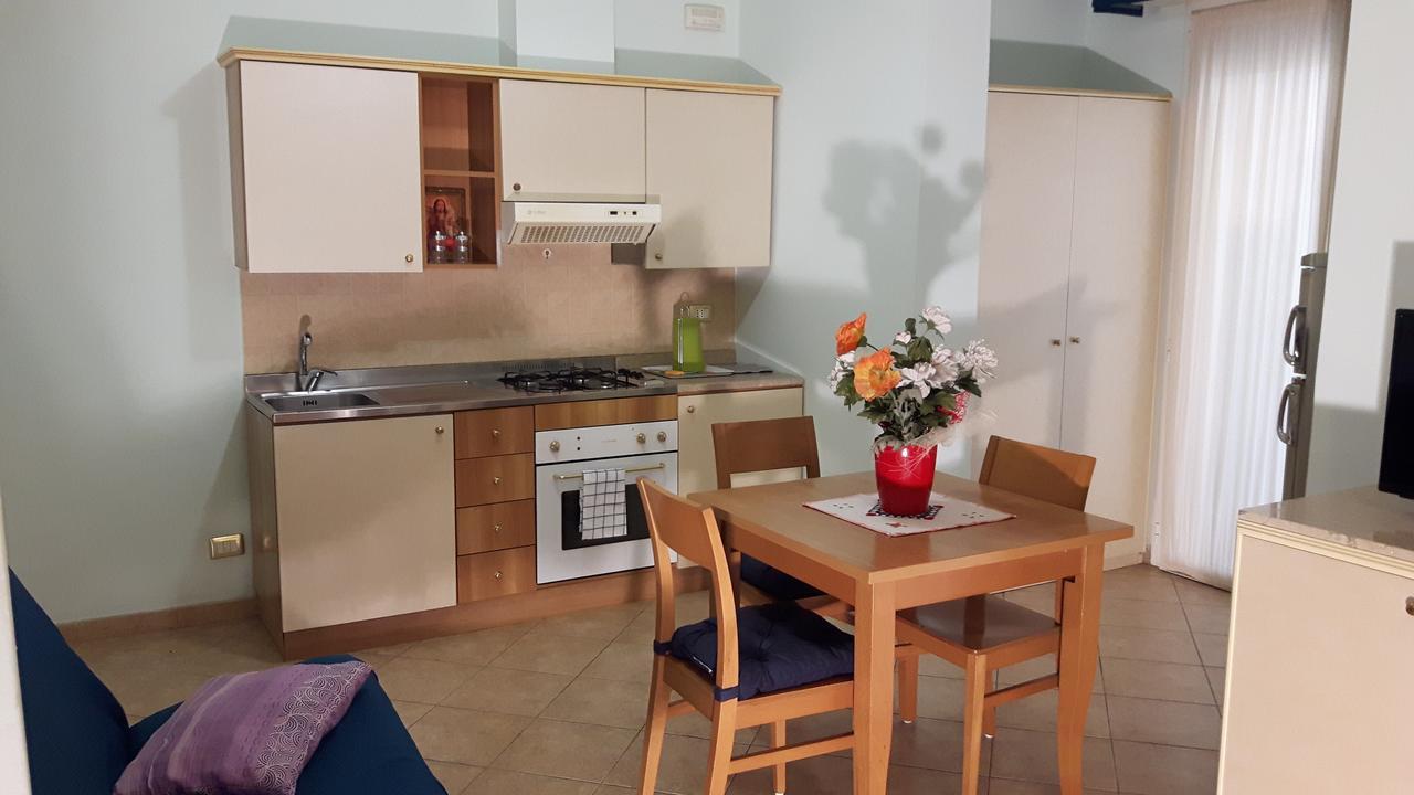 Residenza Melucci Aparthotel Rimini Buitenkant foto
