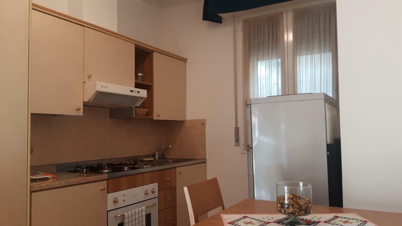 Residenza Melucci Aparthotel Rimini Buitenkant foto